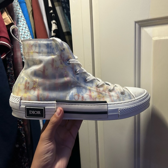 willing to trade for red bottoms or any other designer shoe - Picture 8 of 9